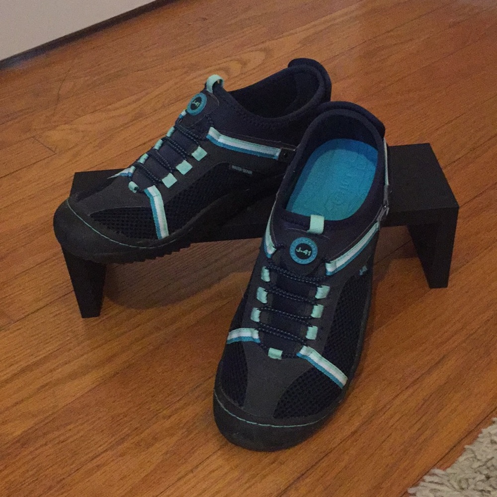 Jeep J 41 Women’s Sneakers 8.5 Water Ready GUC